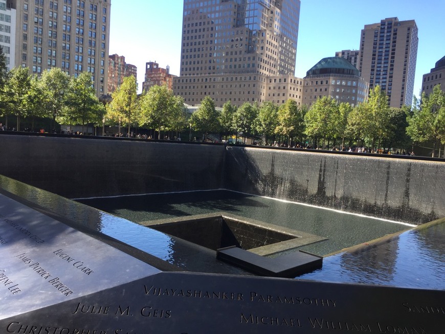 Lugar 9/11 Memorial