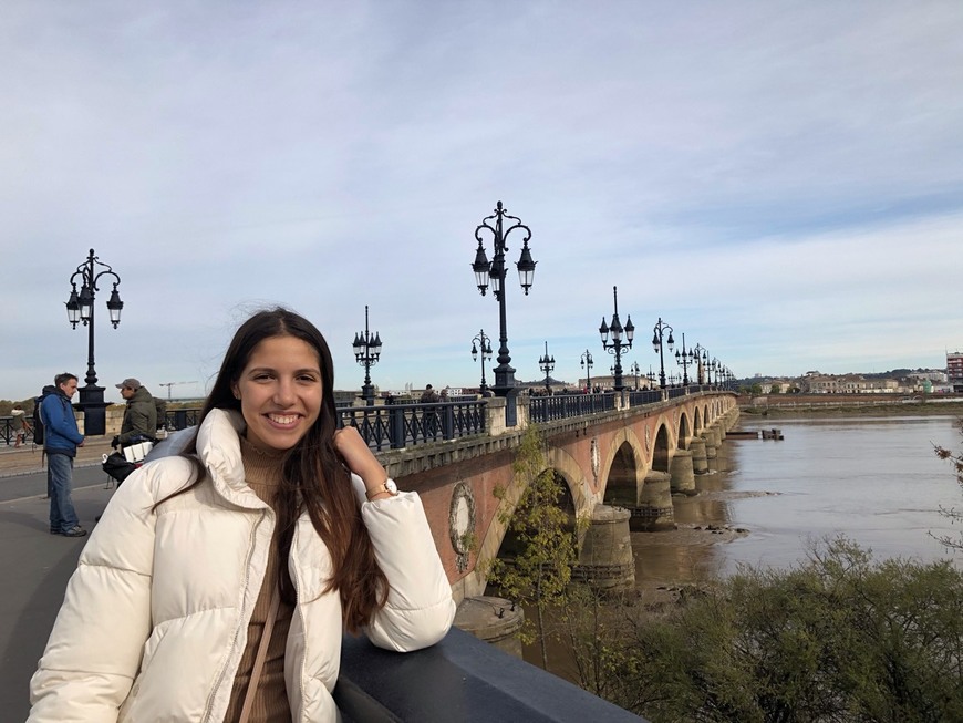 Place Pont de pierre