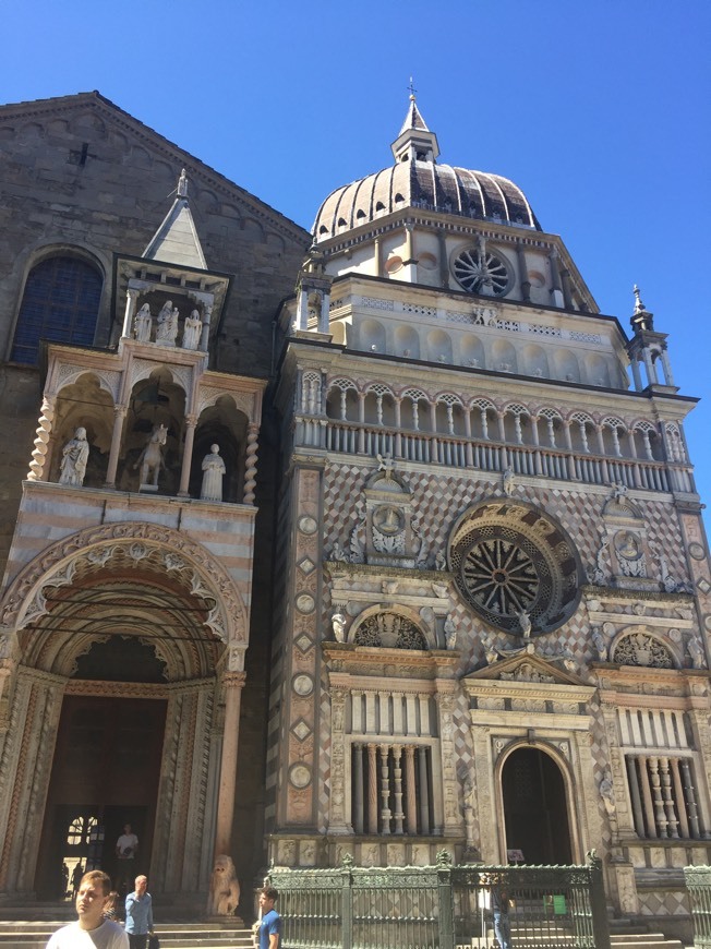 Lugar Piazza Duomo