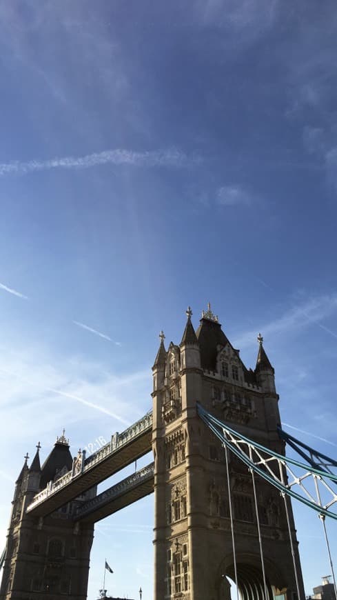 Place Tower Bridge