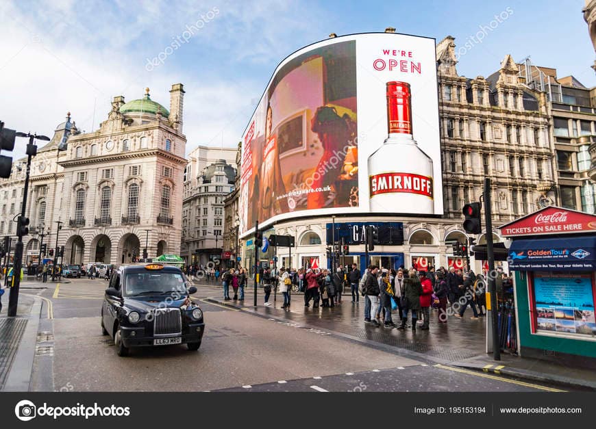 Lugar Piccadilly Circus