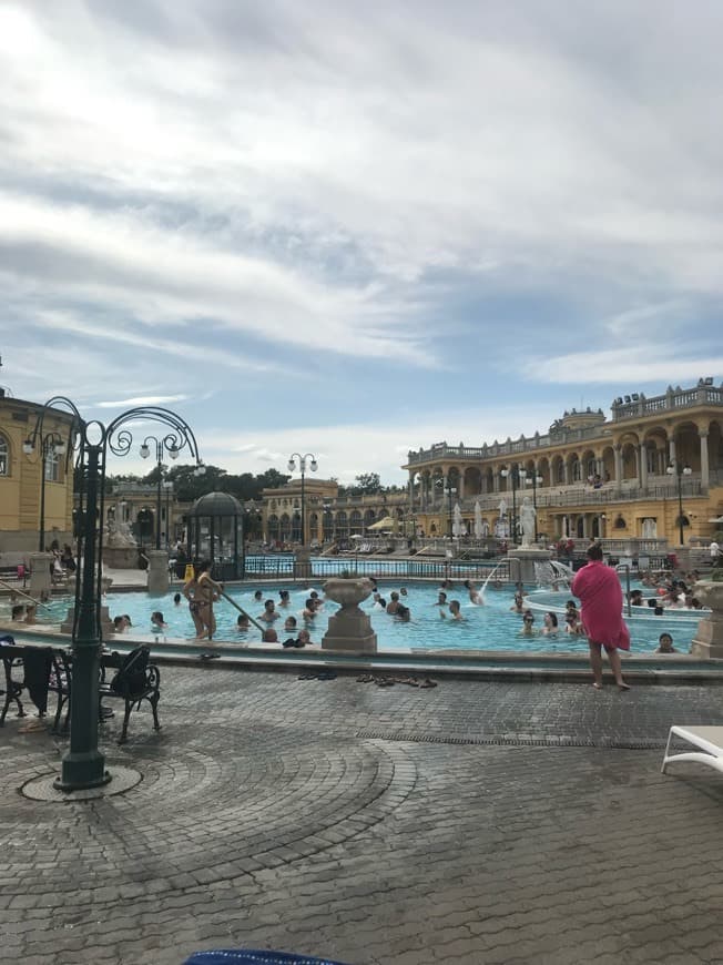 Lugar Széchenyi Thermal Bath