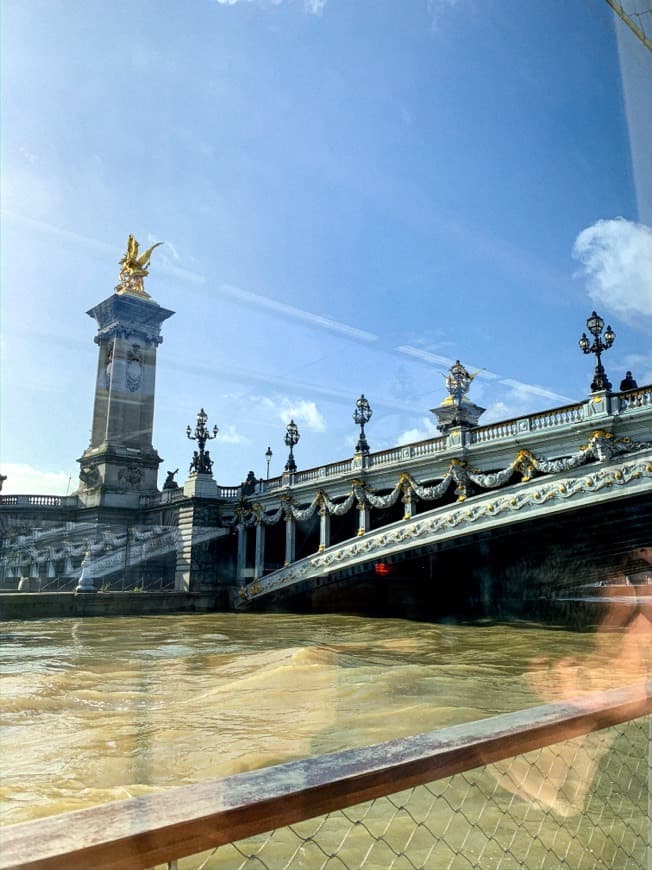 Place Pont Alexandre III