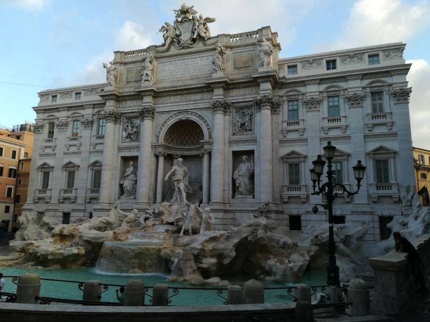 Place Fontana di Trevi