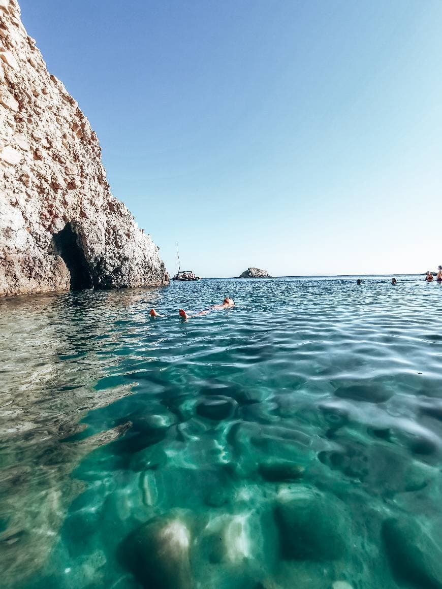 Lugar Tsigrado Beach, Milos