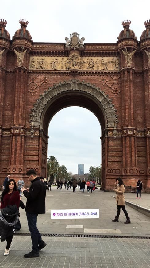 Place Arc de Triomf