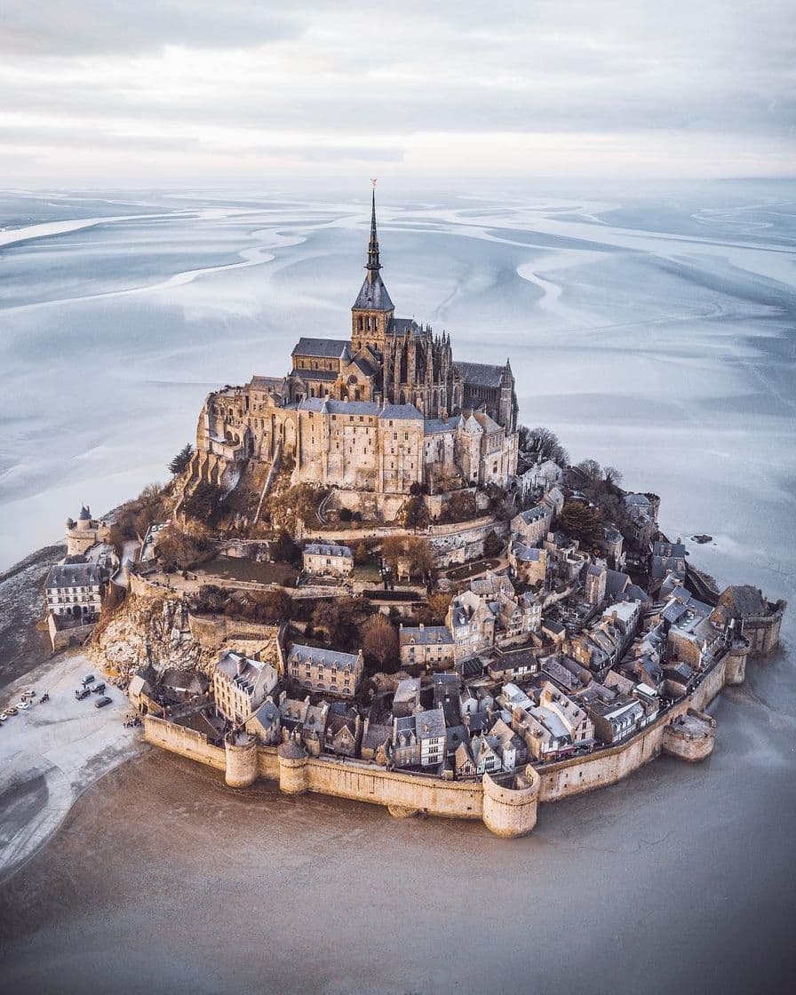 Lugar Le Mont-Saint-Michel