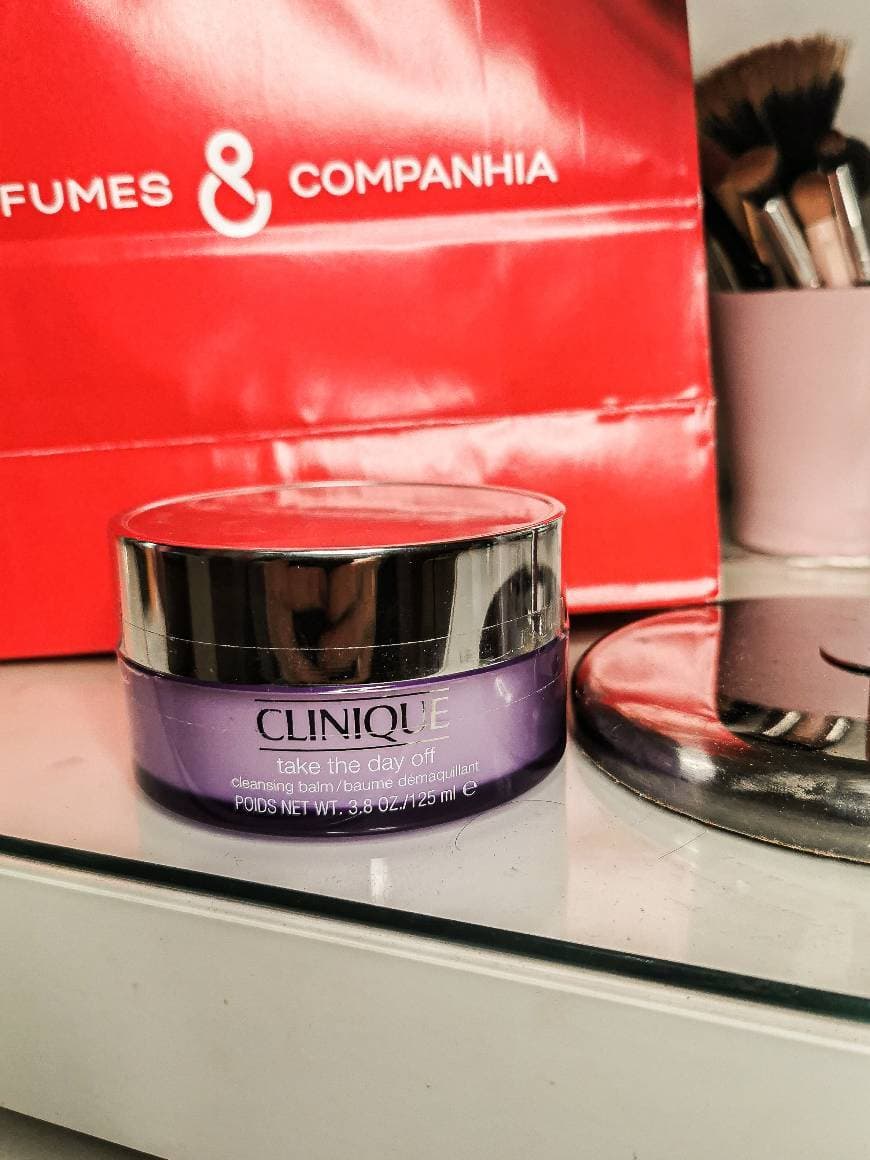 Product Clinique take the day off