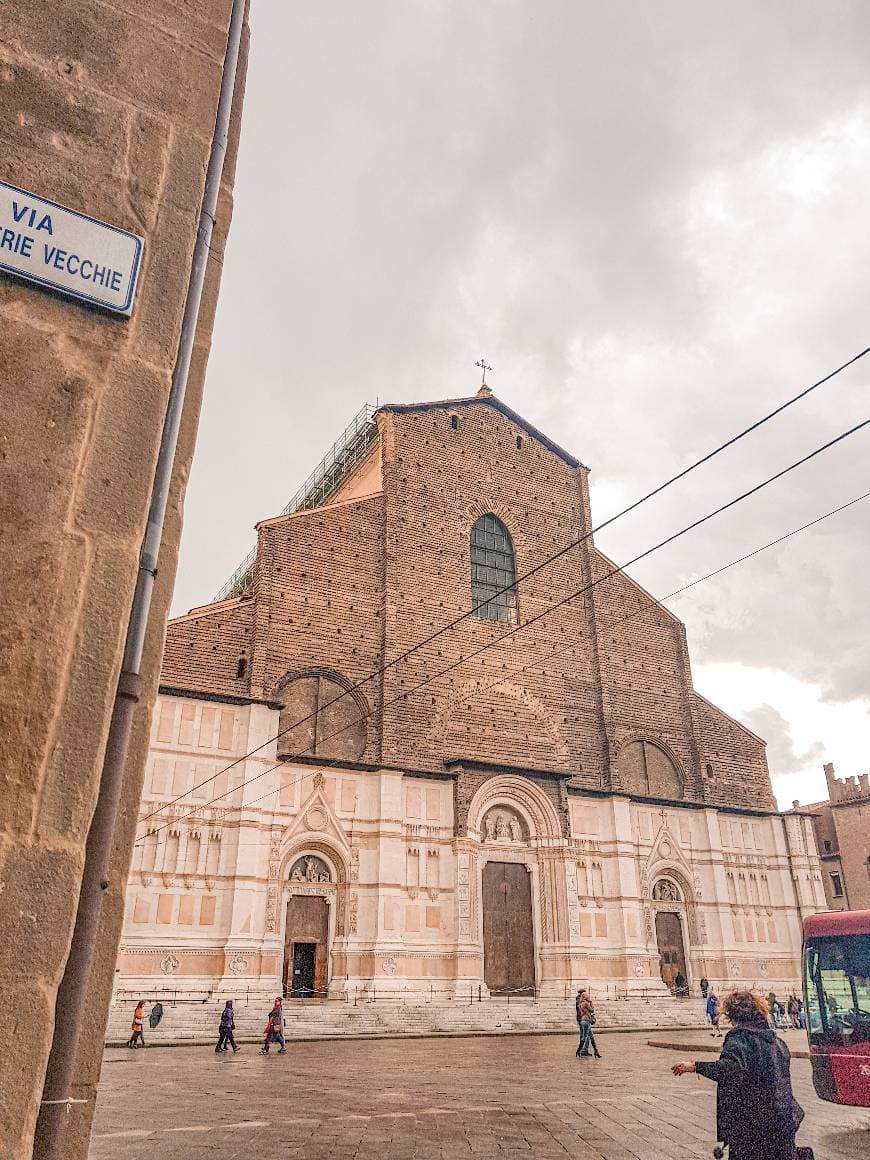 Place Basílica de San Petronio