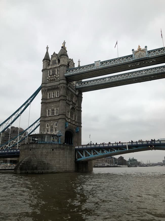 Place Tower Bridge