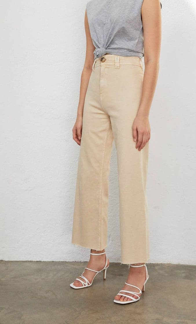 Producto Calças culottes de sarja sem costura STRADIVARIUS 