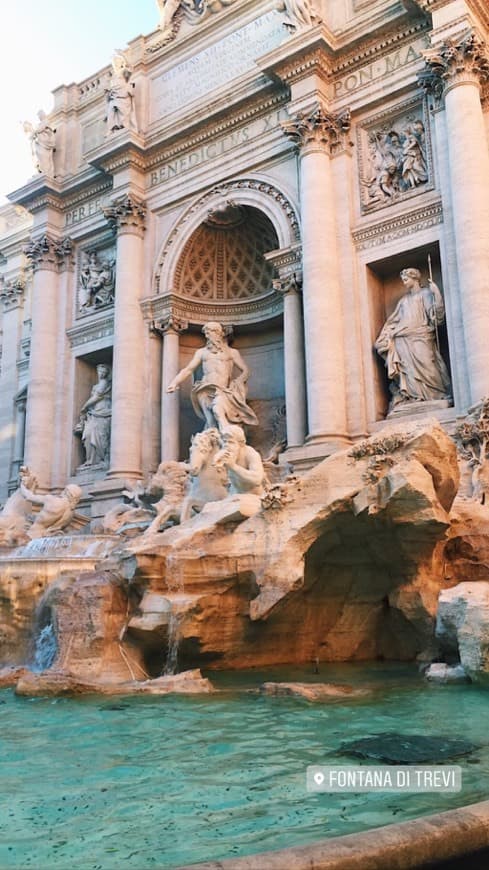 Place Fontana di Trevi