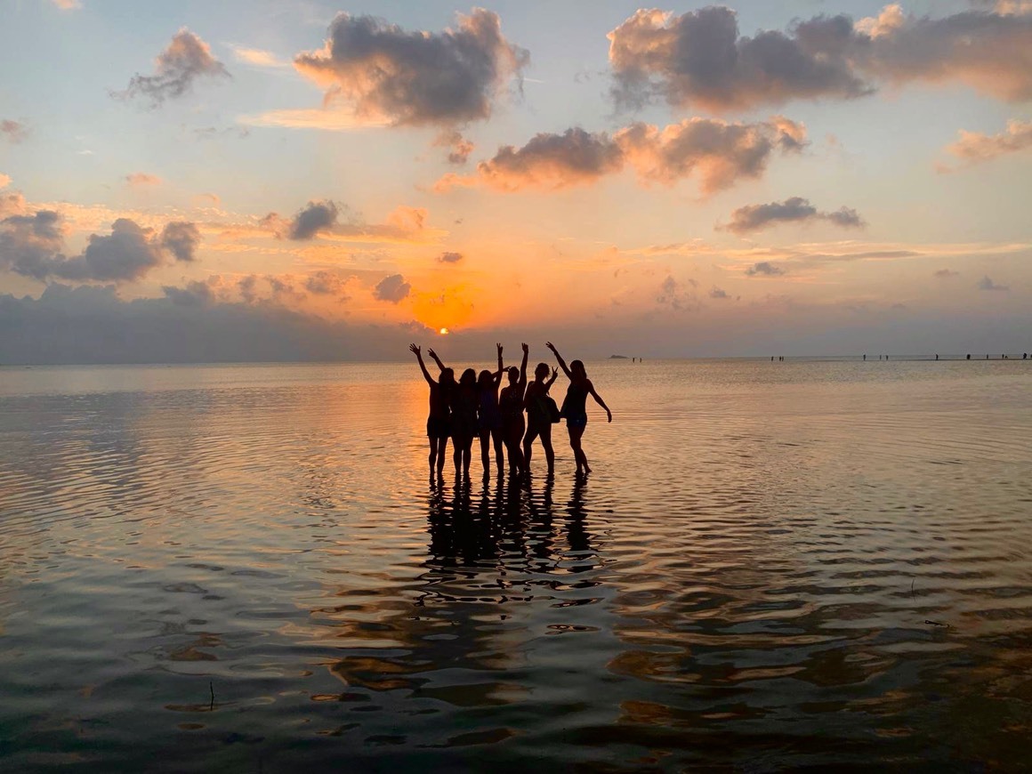 Lugar Sunset Walk Baan Tai Beach