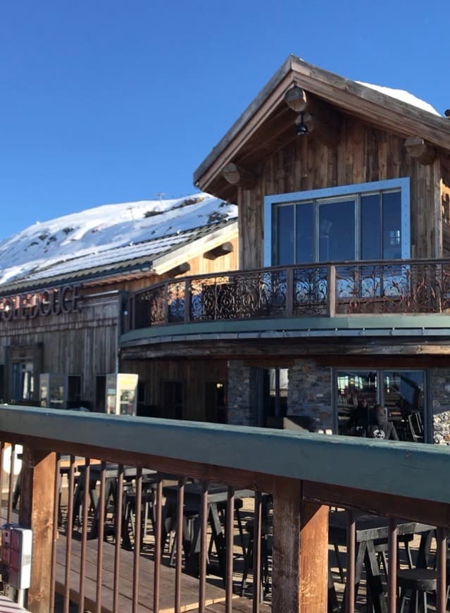 Place La Folie Douce