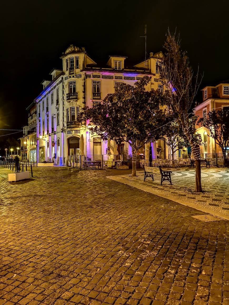 Place Praça Rodrigues Lobo