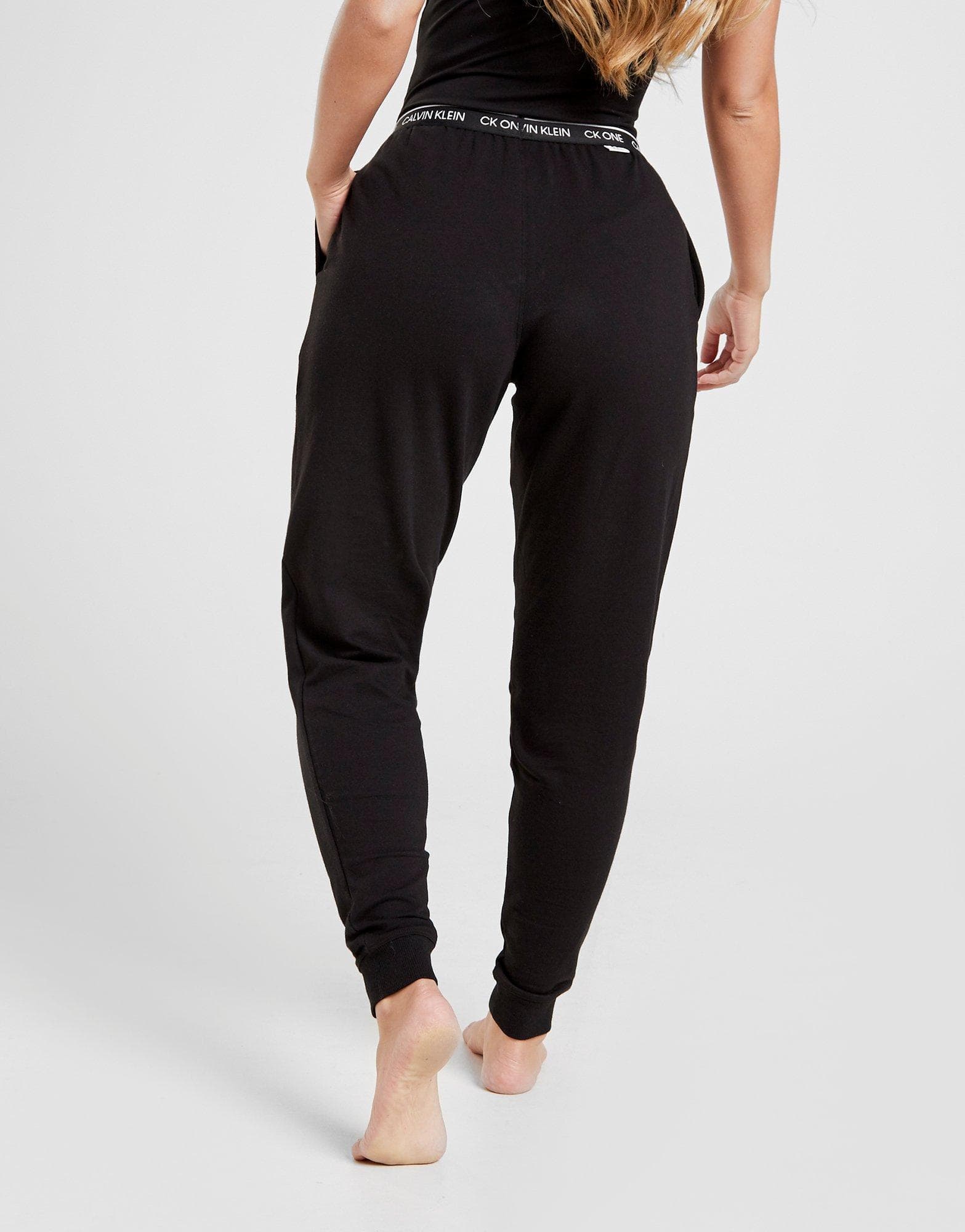 Producto Calvin Klein Joggers CK One