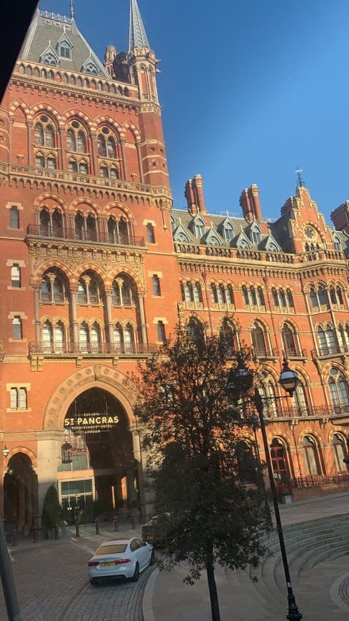 Place St Pancras Station