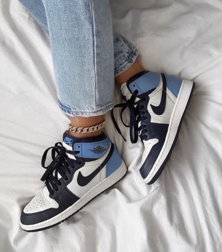 Product Jordan 1 Retro High Obsidian 