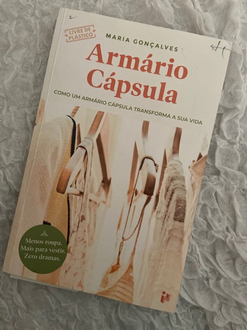 Book Armário Cápsula - Maria Gonçalves - Compra Livros na Fnac.pt