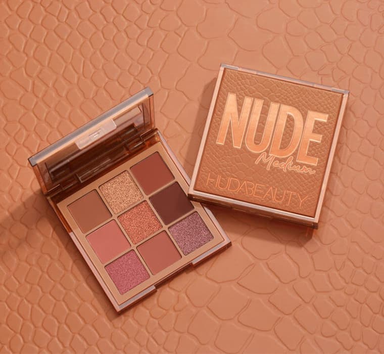 Product Huda beauty nude obsessions medium