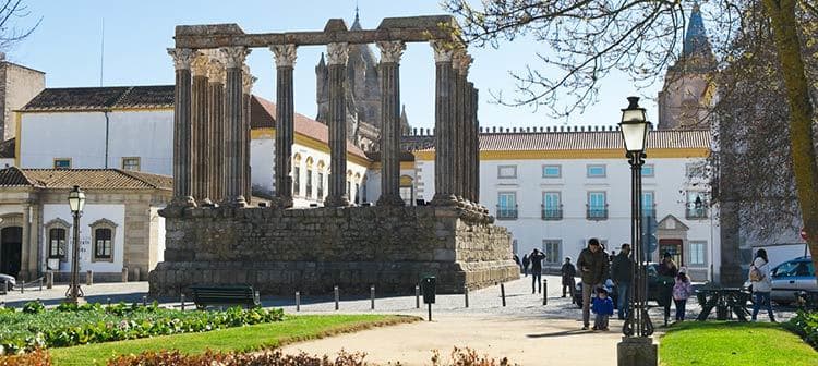 Place Évora