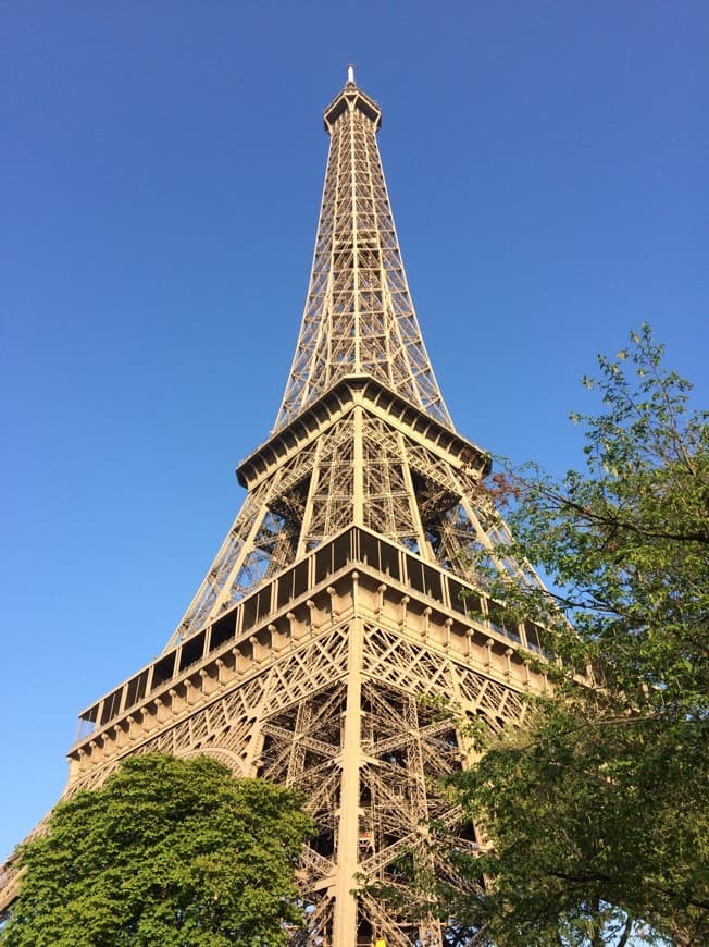 Place Torre Eiffel