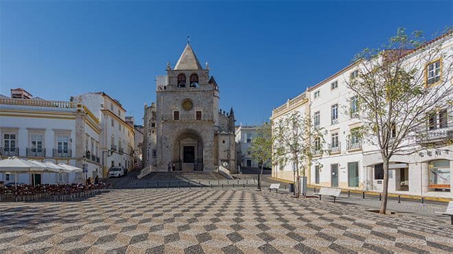 Lugar Our Lady of the Assumption Cathedral