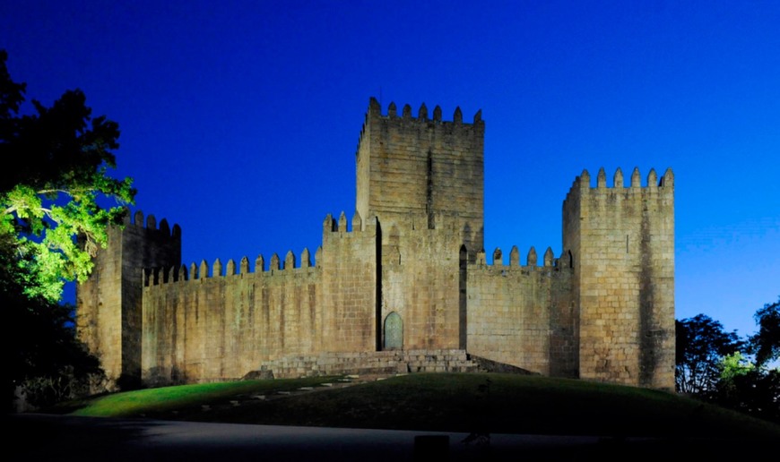 Place Guimarães Castle