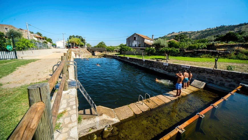 Lugar Praia Fluvial De Castelo Novo