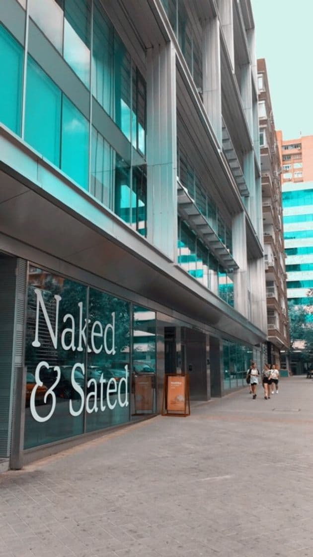 Restaurantes Naked and Sated