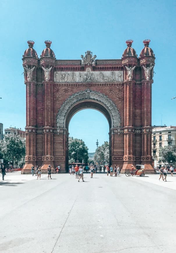 Place Arc de Triomf