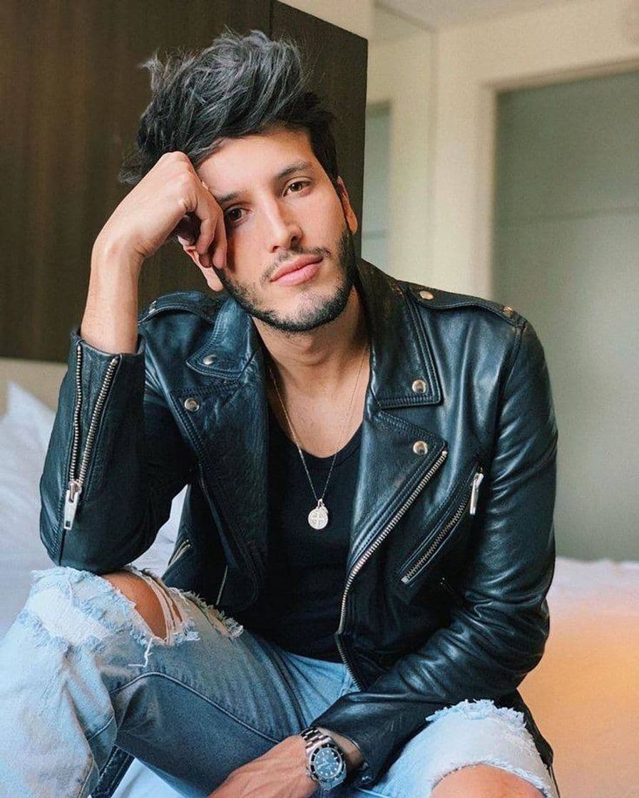 Moda Sebastian Yatra