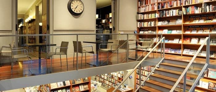 Place Laie, Librería y Restaurante