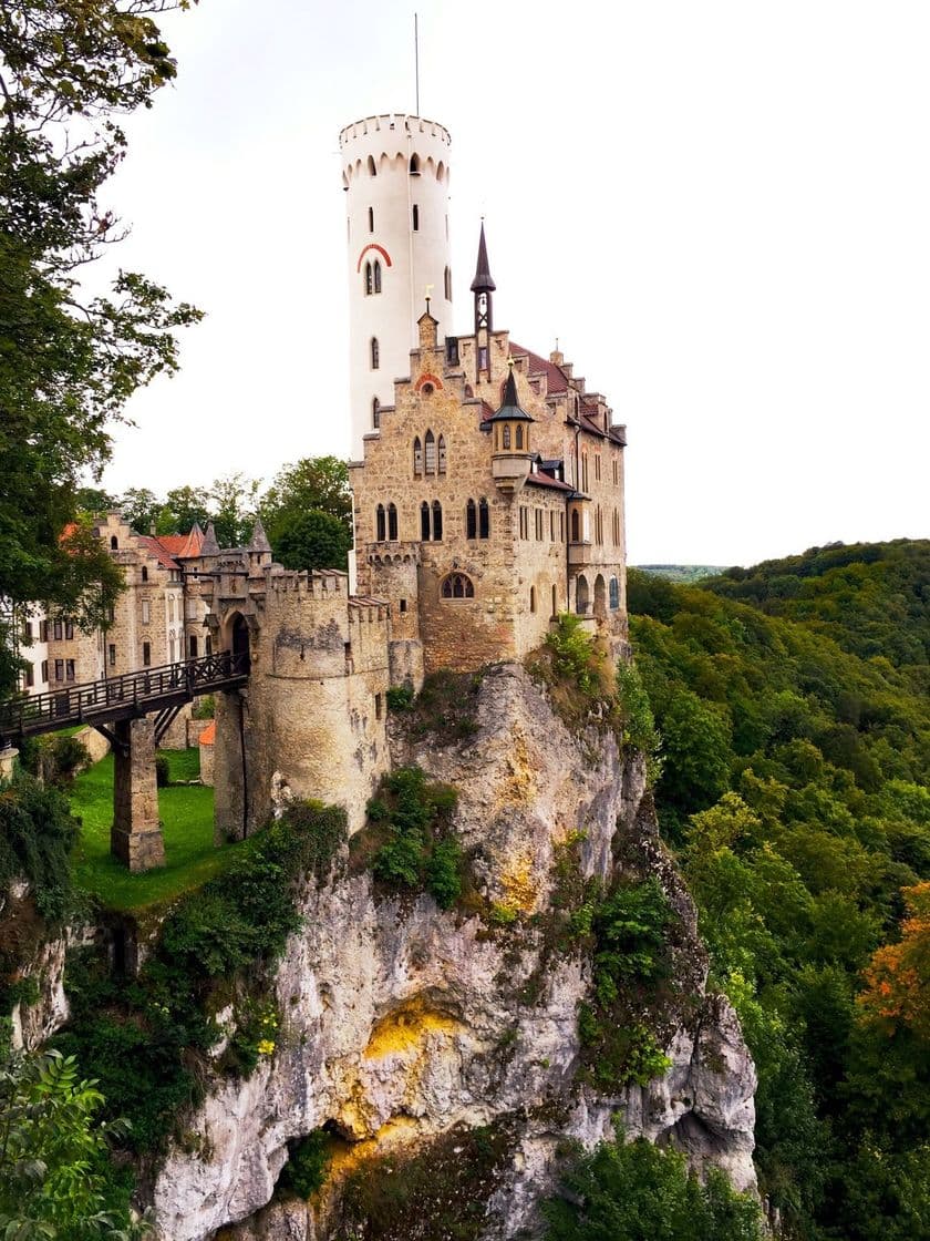 Place Lichtenstein Castle