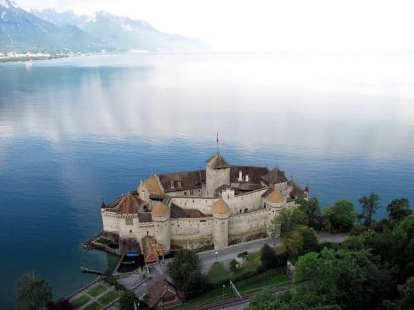 Place Château de Chillon