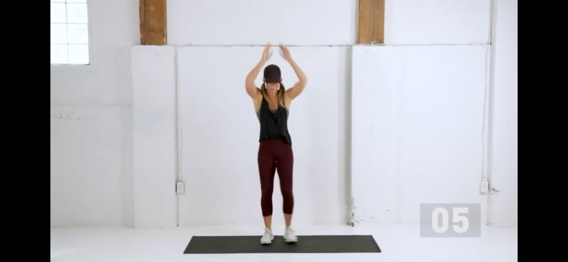 Fashion Full body HIIT workout without jumping 