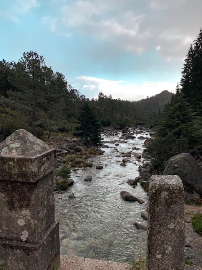 Lugar Cascata do Arado