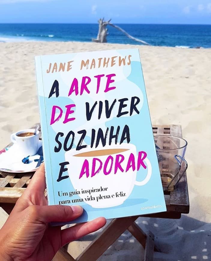 Book A Arte de Viver Sozinha e Adorar