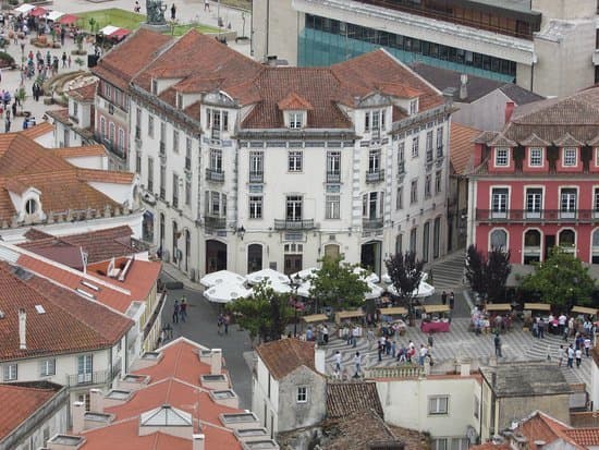 Place Praça Rodrigues Lobo