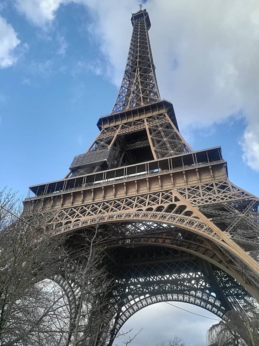 Place Torre Eiffel