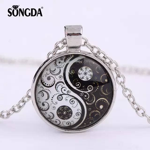 Product Vintage vidrio Yinyang cráneos colgante de Wicca collar decl