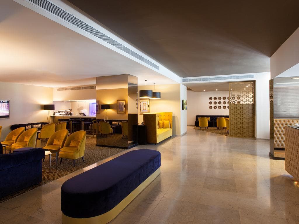 Lugar LUTECIA Smart Design Hotel