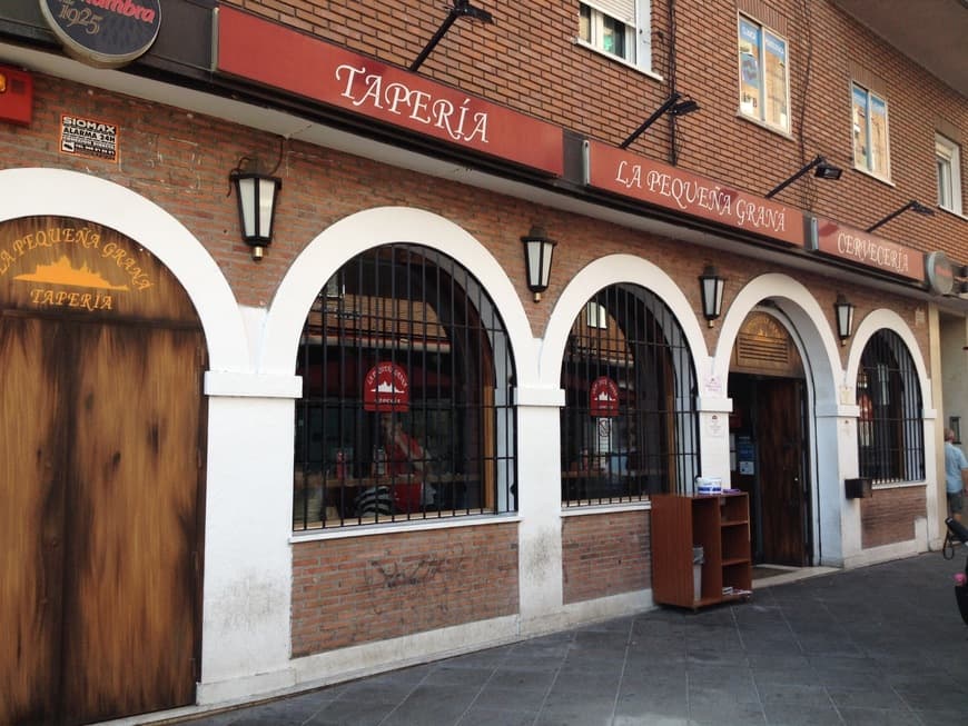 Restaurants Tapería La Pequeña Graná.