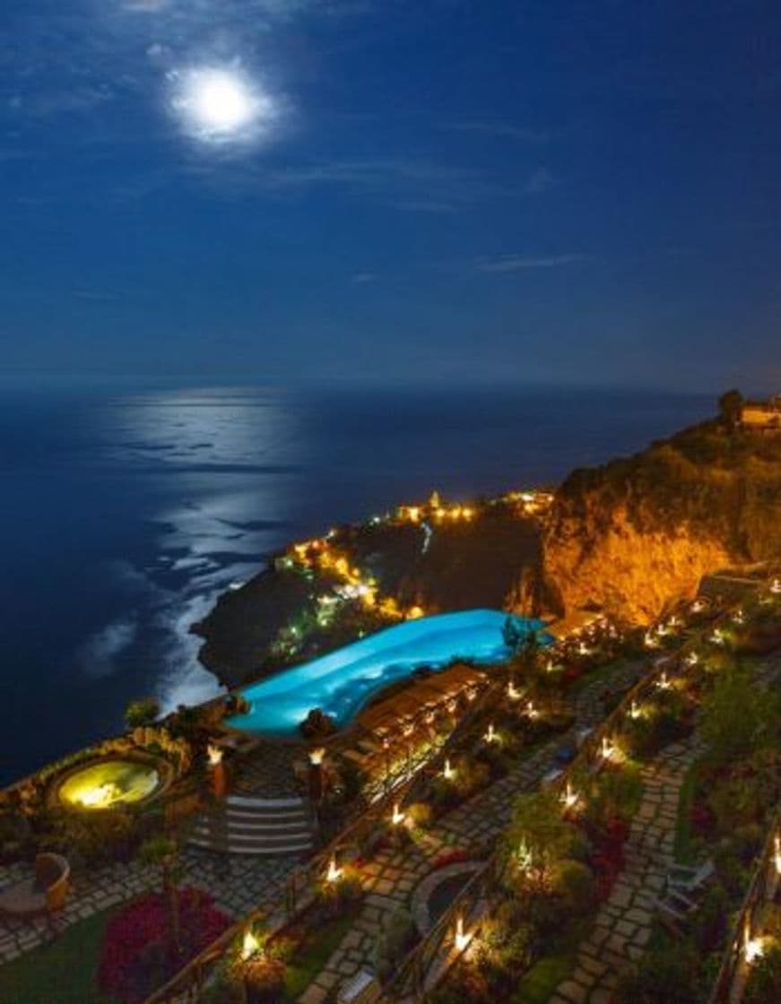 Lugar Monastero Santa Rosa Hotel & Spa