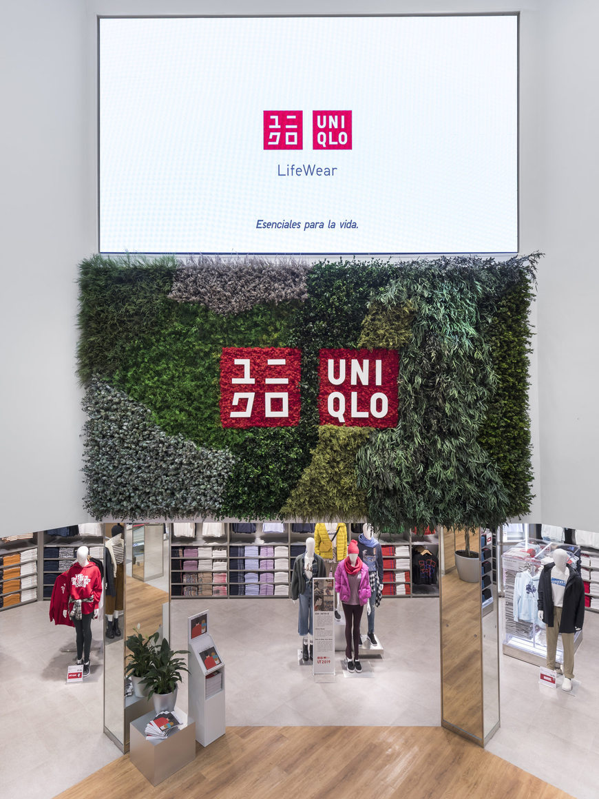 Place Uniqlo