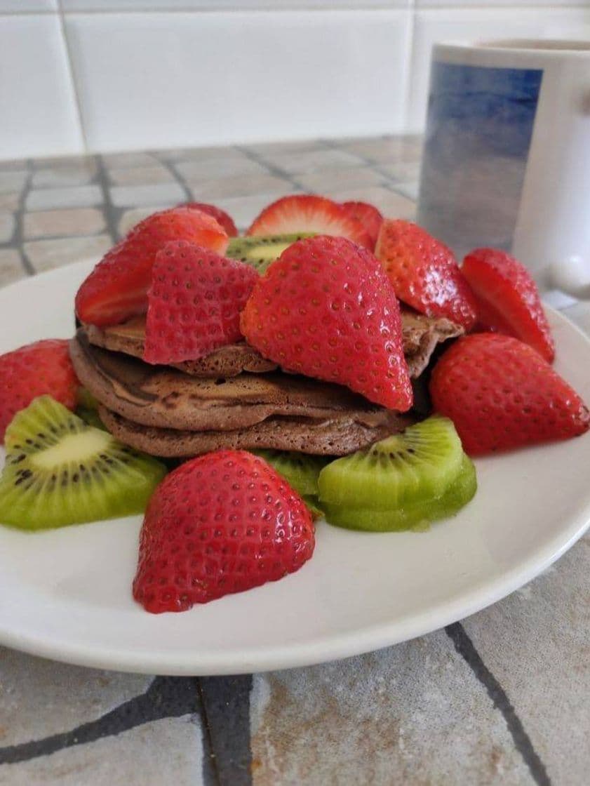 Moda Panquecas de chocolate com morango e kiwi