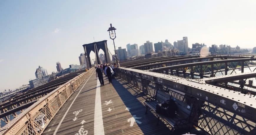 Place Brooklyn Bridge