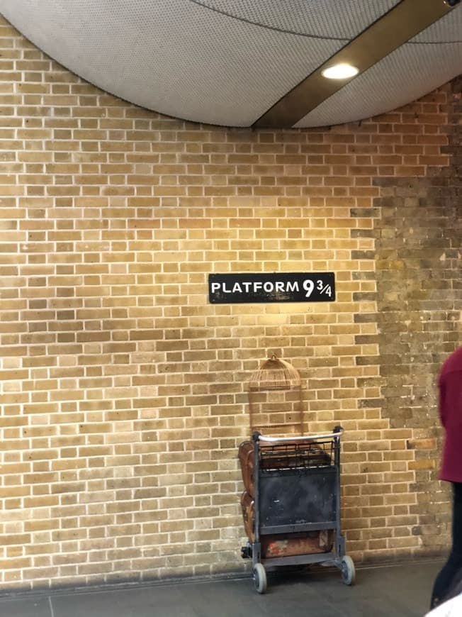 Lugar The Harry Potter Shop at Platform 9¾