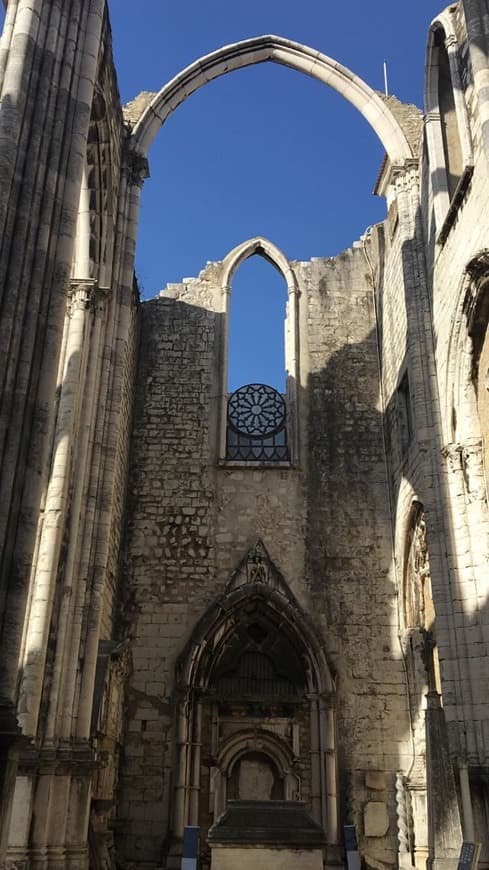 Place Convento do Carmo