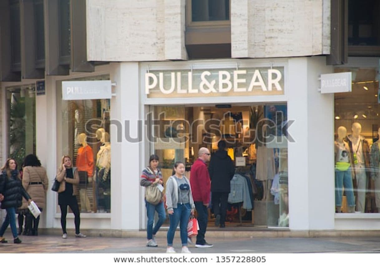 Place Pull And Bear